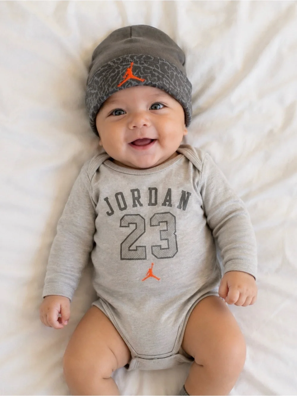 257 NWOT Jordan Baby Beanie Hat 0-6 Months Gray Orange Jumpman Cotton